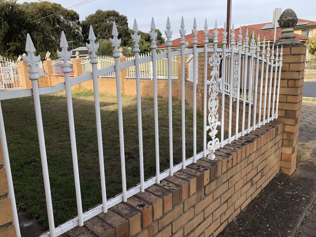 tubular fencing cost per metre