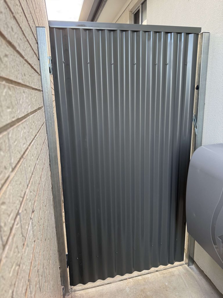 Colorbond gate adelaide (1)